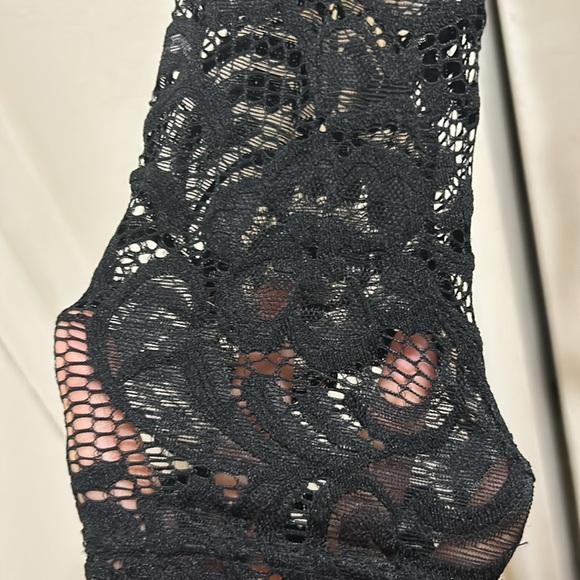 Boohoo Lace Bodysuit - Picture 5 of 7